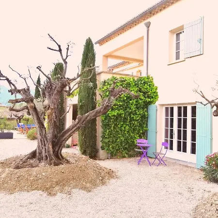 Christiane Terrasse Tropézienne Bed and breakfast Buis-les-Baronnies